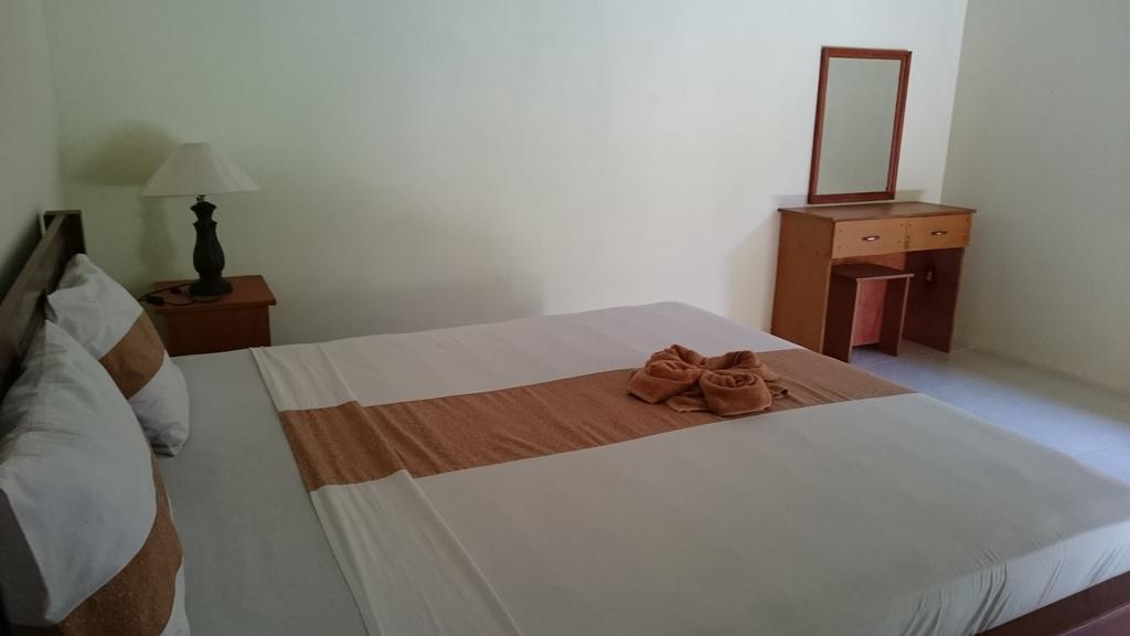 Barracuda Beach Hostel Амед Экстерьер фото