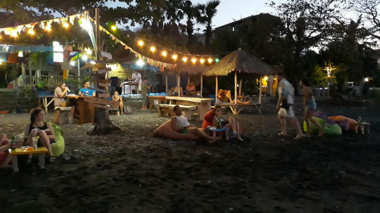 Barracuda Beach Hostel Амед Экстерьер фото